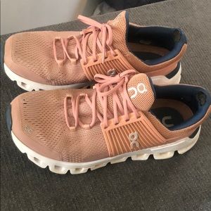 On cloudswift running shoe